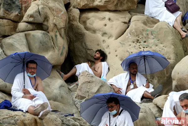 Kutsal topraklarda hac vazifesini yerine getiren hacı adayları Arafat'a çıktı - 13