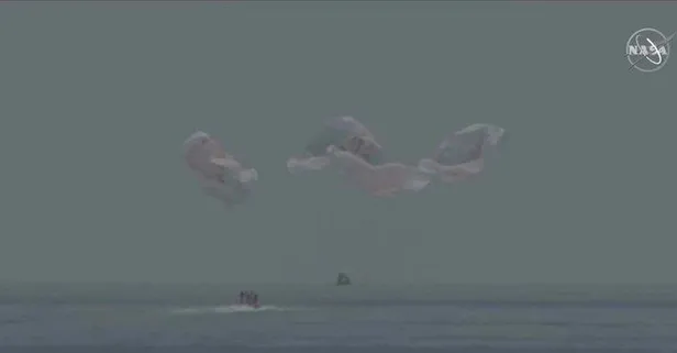 SpaceX şirketi tarafından uzaya gönderilen NASA astronotları Dünya’ya geri döndü