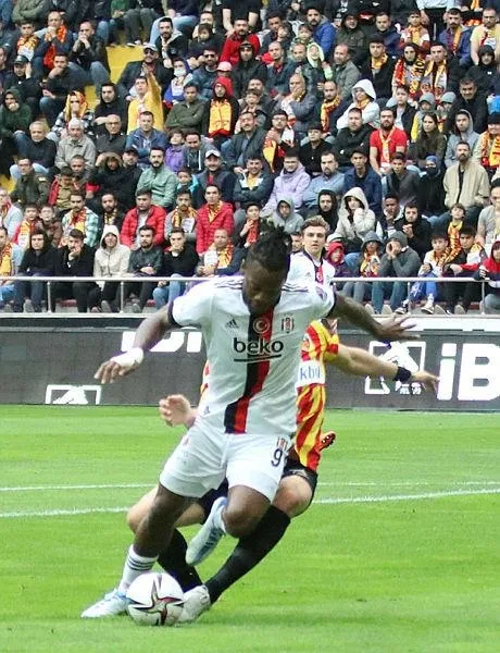 2-haftada-5-puan-kaybeden-besiktas-kayseriyi-deplasmanda-devirdi-1651442082572.jpeg 2 haftada 5 puan kaybeden Beşiktaş, Kayseri'yi deplasmanda devirdi-3