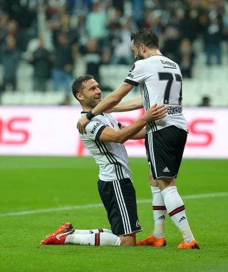 Beşiktaş'ta sürpriz ayrılık! Gökhan Gönül'e teklif geldi-4