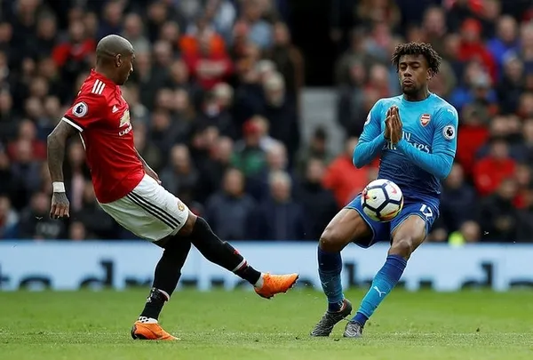 Fenerbahçe Ashley Young'ı bitiriyor!-7
