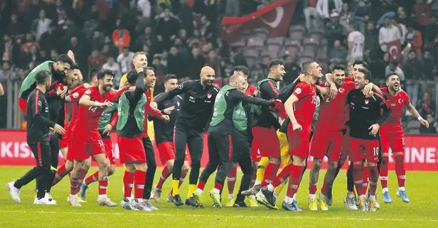 A Milli Futbol Takımımız, tarihinde ilk kez grup liderliği için sahaya çıkacak