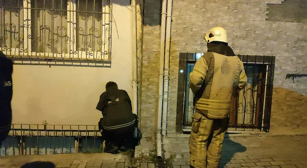 1646130364021.jpg Esenler'de gaz kaçağı paniği! Mahalleli sokağa döküldü-2