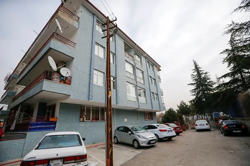 Katilin evinde FETÖ kitapları bulundu-1