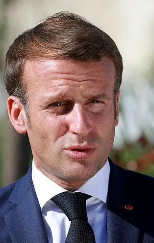 Fransa Cumhurbaşkanı Emmanuel Macron İslam karşıtlığını siyasetin merkezine yerleştirme çabasında