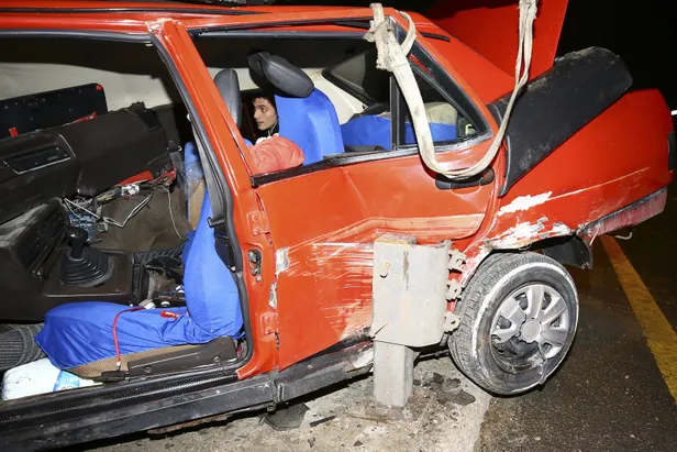 Ankara'da korkuç kaza! Hurdaya dönen otomobilden burnu bile kanamadan kurtuldu-4