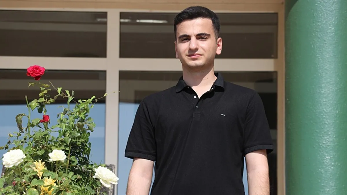 Ağrılı Onur Tursun YKS Sayısal Türkiye birincisi, Yasin Yazıcı ise Sözelde Türkiye ikincisi oldu