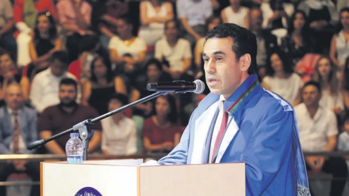 Çalıntı makalelerle dekanlık koltuğuna oturan Mehmet Altunkaya'nın profesörlüğü iptal edildi!