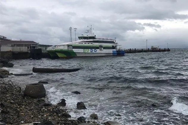 Son dakika: Hava muhalefeti nedeniyle bazı feribot seferleri iptal edildi