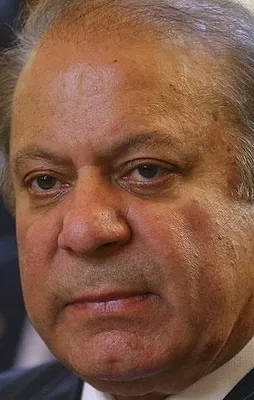 Pakistan Başbakanı görevden uzaklaştırıldı!