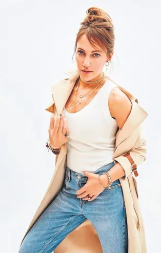 Meryem Uzerli'ye büyük jest! Hürrem Sultan karakterinin Barbie bebekleri yapıldı...