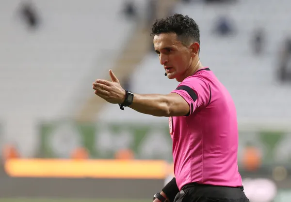 son-dakika-besiktas-trabzonspor-macinin-hakemi-erkan-ozdamar-oldu-super-ligde-12-hafta-hakemleri-1636022181843.jpg SON DAKİKA: Beşiktaş - Trabzonspor maçının hakemi Erkan Özdamar oldu! Süper Lig'de 12. hafta hakemleri-3