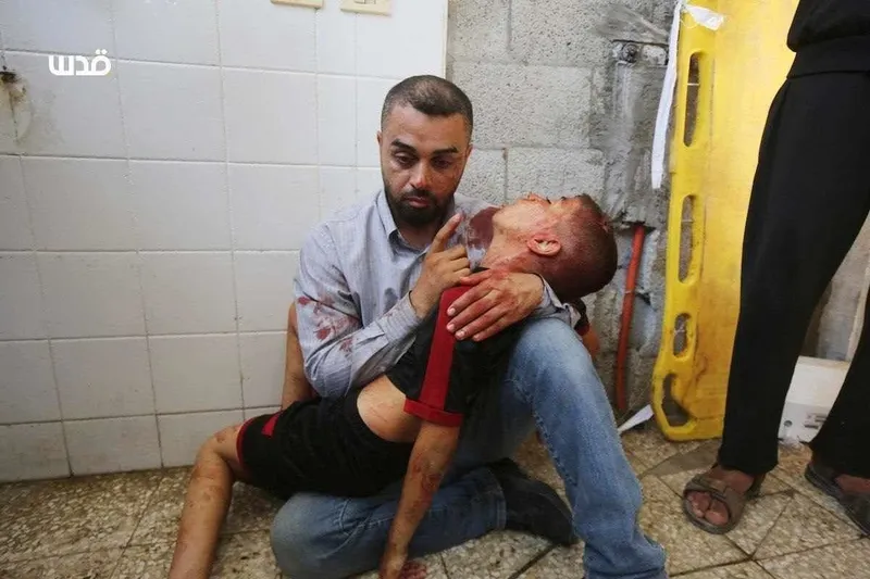 israil-ordusu-nusayrat-multeci-kampinda-bir-evi-hedef-aldi-cok-sayida-olu-ve-yarali-var-1720704579961.jpeg İsrail ordusu Nusayrat Mülteci Kampı’nda bir evi hedef aldı! Çok sayıda ölü ve yaralı var-1