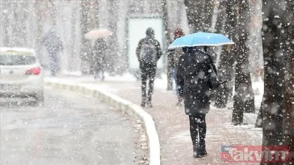 Şimşekler çaktı! İstanbul’a uyarı üstüne uyarı... Meteoroloji il il açıkladı