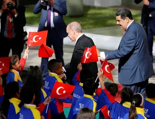 Venezuelalı askerlerden Başkan Erdoğana jest