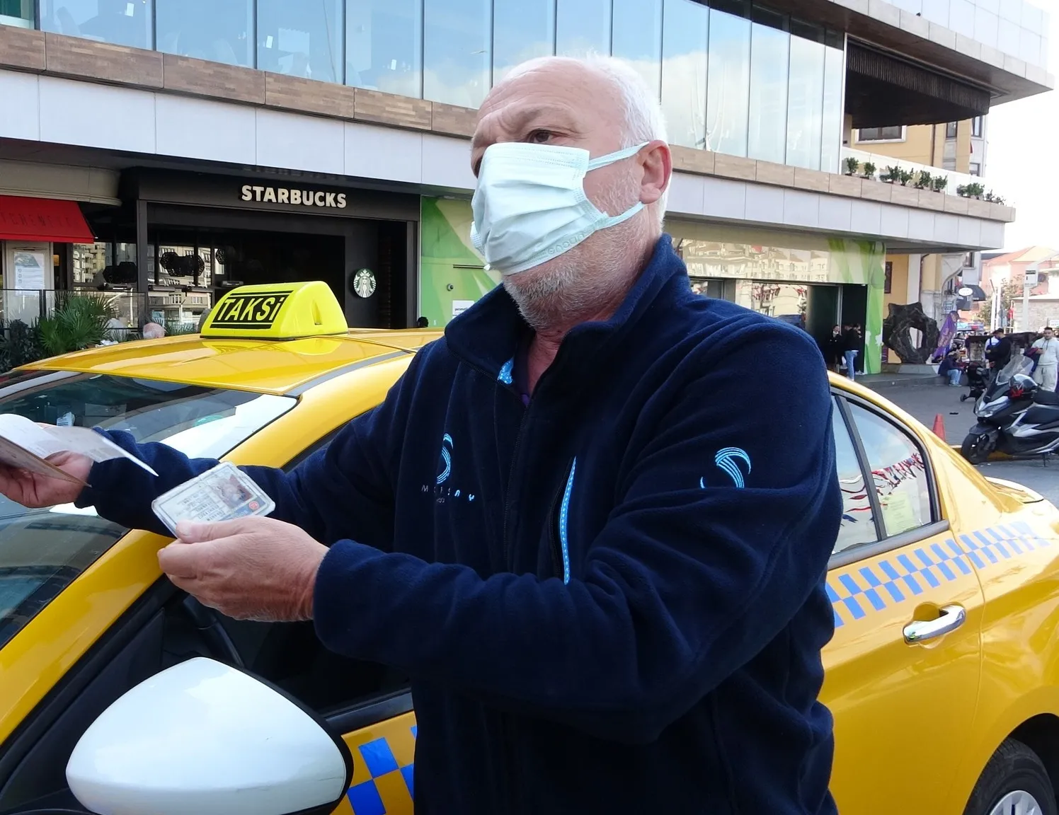 Ceza yiyen taksici: Müşteri alsam suç, almasam suç