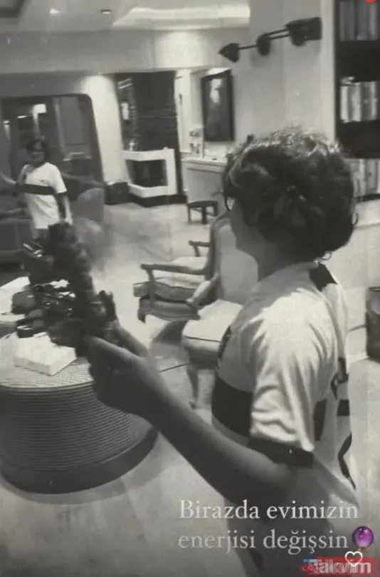 800 metrekarelik 9 odalı villa! Emre Altuğ’un eski eşi Çağla Şıkel’in 2 oğluyla yaşadığı eve bakın! 4 katlı saray yavrusu... - 17