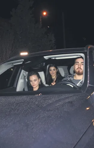 Kaçış planı tuttu! Hande Erçel Armutlu'da objektiflere yakalandı