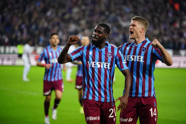 trabzonspor-firtina-gibi-esiyor-super-lig-rekorunu-kirdilar-1640507265510.jpg Trabzonspor fırtına gibi esiyor! Süper Lig rekorunu kırdılar-8