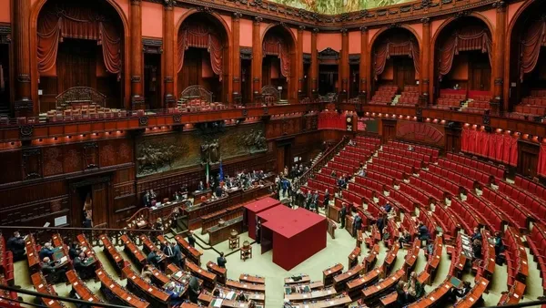 italyada-pes-dedirten-yasa-teklifi-muslumanlar-hedefte-camilere-kisitlama-getirilmesi-isteniyor-1686498856053.jpeg İtalya'da pes dedirten yasa teklifi: Müslümanlar hedefte! | Camilere kısıtlama getirilmesi isteniyor!-7