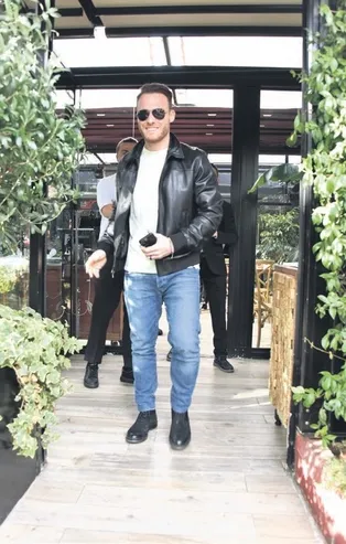 Farah Zeynep Abdullah’ın "Mal seçermiş gibi partner seçiyorlar” çıkışına Kerem Bürsin'den destek geldi