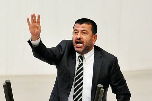 CHP'li Veli Ağbaba Osman Kavala'nın tutukluluğundan rahatsız oldu!