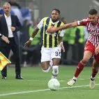 Spor yazarlarından Olympiakos-Fenerbahçe maçı sonrası İsmail Kartal’ın orta sahasına eleştiri: Ne savunmaya ne hücuma katkı verdiler