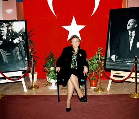 gunun-en-ilginc-haberi-uzayli-vakif-kocami-caldi-2-milyon-liralik-bosanma-davasi-acti-1634106018114.jpg Günün en ilginç haberi: Uzaylı vakıf kocamı çaldı! 2 milyon liralık boşanma davası açtı-6