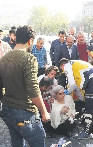 Beyoğlu'nda Filistinli gaspçı kendisine para vermeyen İranlı turiste inşaat demiri sapladı