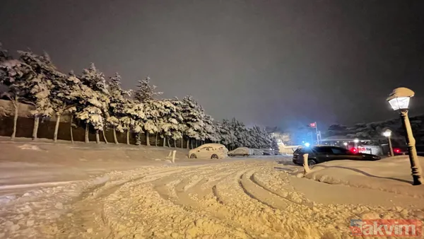 İBB'nin kar rezaleti: İstanbul'da yoğun kar sonrası araçlar yolda kaldı! Vatandaşlar evine gidemedi - 35