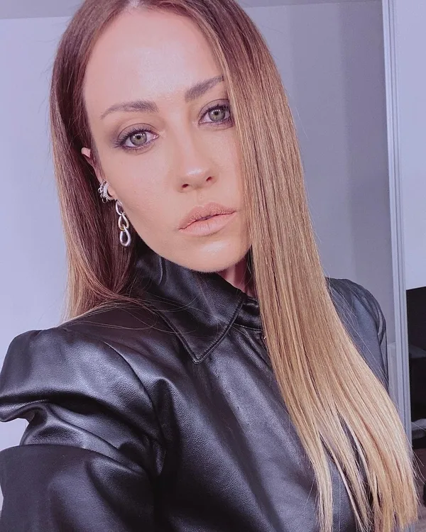 apar-topar-hastaneye-kaldirilan-derya-ulug-korkuttu-iste-yogun-bakima-alinan-derya-ulugun-saglik-durumu-1640117650662.jpg Apar topar hastaneye kaldırılan Derya Uluğ korkuttu! İşte yoğun bakıma alınan Derya Uluğ'un sağlık durumu...-5