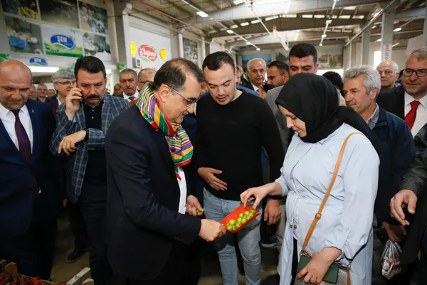 son-dakika-enerji-ve-tabii-kaynaklar-bakani-fatih-donmez-acikladi-petrol-mujdesini-baskan-recep-tayyip-erdogan-1683027131086.jpg Başkan Erdoğan petrol müjdesini duyurdu! Cudi ve Gabar'da yeni keşif: "Çok yüksek kaliteye sahip! Aynı bölgeden yeni müjdeler bekleniyor"-3