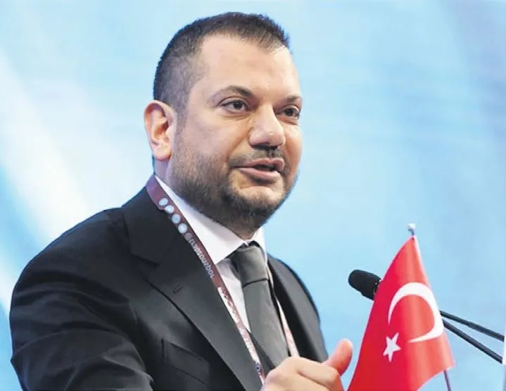 Ertuğrul Doğan A spor yayınında son dönemdeki hakem hatalarıyla ilgili sert ifadeler kullandı!