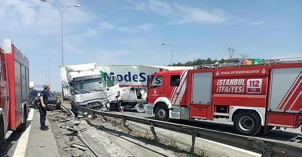 TEM’de zincirleme kaza! 6 araç birbirine girdi trafik kilit