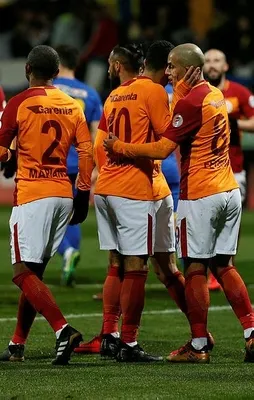 Cimbom güle oynaya