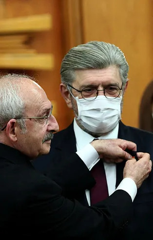 Son dakika: CHP'de Cihangir İslam isyanı! İstifa edenleri hatırlatarak gönderme yaptılar!