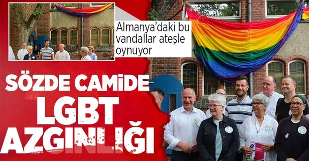 Almanya’da sözde ’İbni Rüşt Goethe Camii’nde LGBT azgınlığı! Paçavrayla poz verdiler