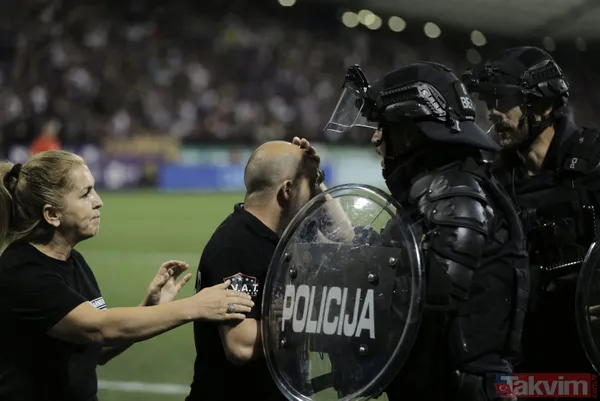Fenerbahçe maçı olaylar nedeniyle 30 dakika durdu! İşte yaşananlar - 1