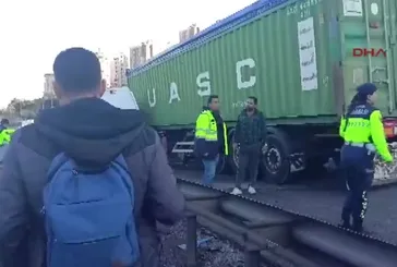 Kocaeli TEM'de trafik kazası: 4 yaralı