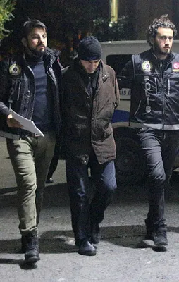 FETÖ'cülere şafak baskını