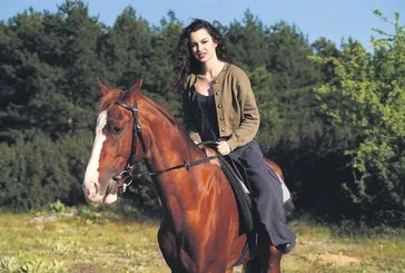 Enopiyle göz doldurdu