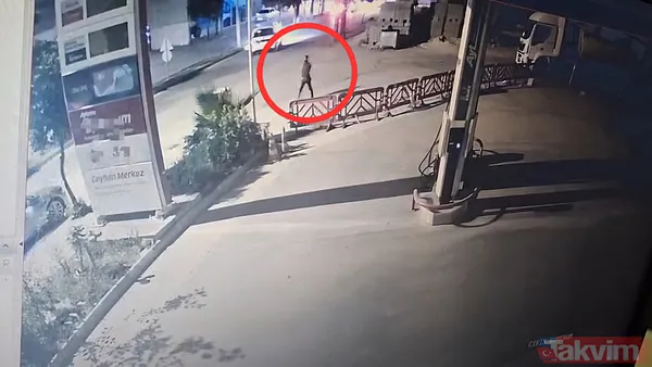 O Anlar Kamerada Çevredekilerin İhbarıyla Olay Yerine Sağlık Ekibi Sevk Edildi. Emirhan N., Sağlık Ekibinin Müdahalesinin Ardından Hastaneye Kaldırıldı. Sezen...