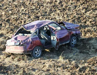 Sivas’ta feci kaza! 12 metreden tarlaya uçtu