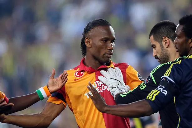 Drogba'dan yıllar sonra itiraf: Fenerbahçe maçında ırkçılık yaşadım-2