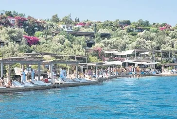Lahmacun fiyatıyla herkesi şaşırtan Bodrum'da bu yıl su fiyatları görenleri şoke etti: Markette 20 mekanda 200!