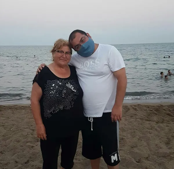 annesi-ve-kardesini-olduren-hatay-vali-yardimcisi-annem-beni-hic-sevmedi-evde-yaptigi-yemegin-bile-parasini-istiyordu-1628674367832.jpg Annesi ve kardeşini öldüren Hatay Vali Yardımcısı: Annem beni hiç sevmedi evde yaptığı yemeğin bile parasını istiyordu-3