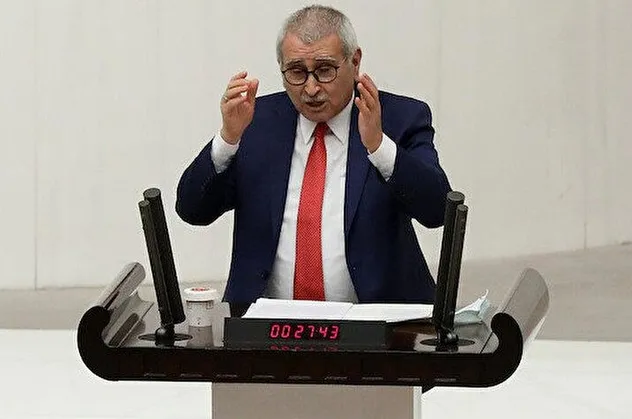 Dolardaki düşüşe ‘alım fırsatı’ demişti! İYİ Partili Durmuş Yılmaz çark etti: "Kimseye al veya sat tavsiyesinde bulunmadım"