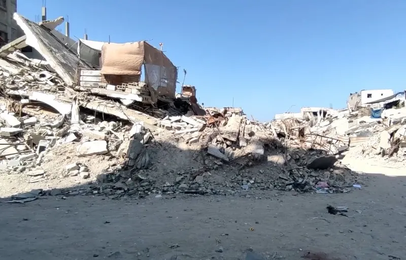 Enkaz yığınına dönen Gazze'de insanlık dramı sürüyor! Sokaklardan "çürümüş ceset kokuları" yayılıyor-5