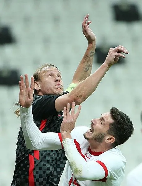 Domagoj Vida’nın koronavirüs testi Türkiye maçının devre arası pozitif çıktı! Ortalık bir anda karıştı-5