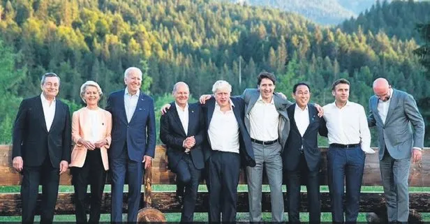 G7 Zirvesi’nde liderlerin şamata-gırgırı pozu gündem oldu